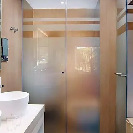 Olhos De Agua Sleeps 5 Pool Air Con 올류스 데 아구아